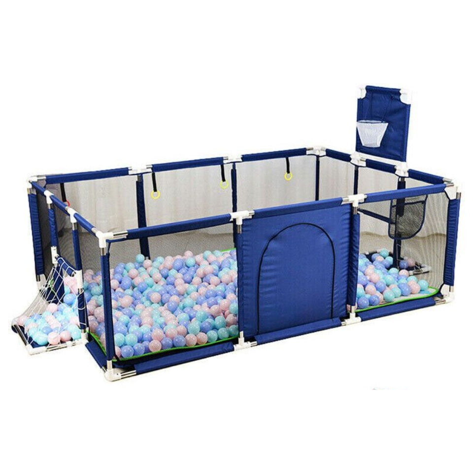 Corral de juegos con cancha
